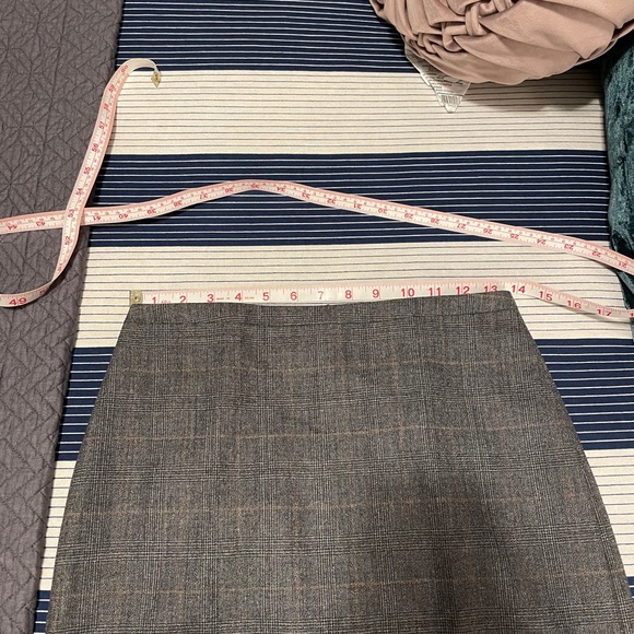 🍁4 for$25🍁Banana Republic Gray Plaid Wool Skirt - Picture 6 of 8